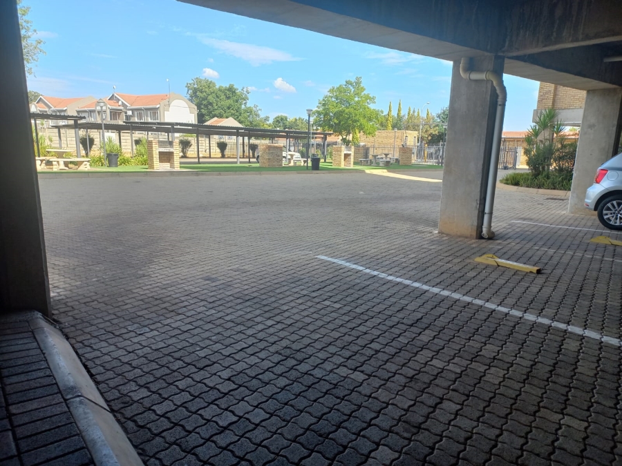 2 Bedroom Property for Sale in Kannoniers Park North West